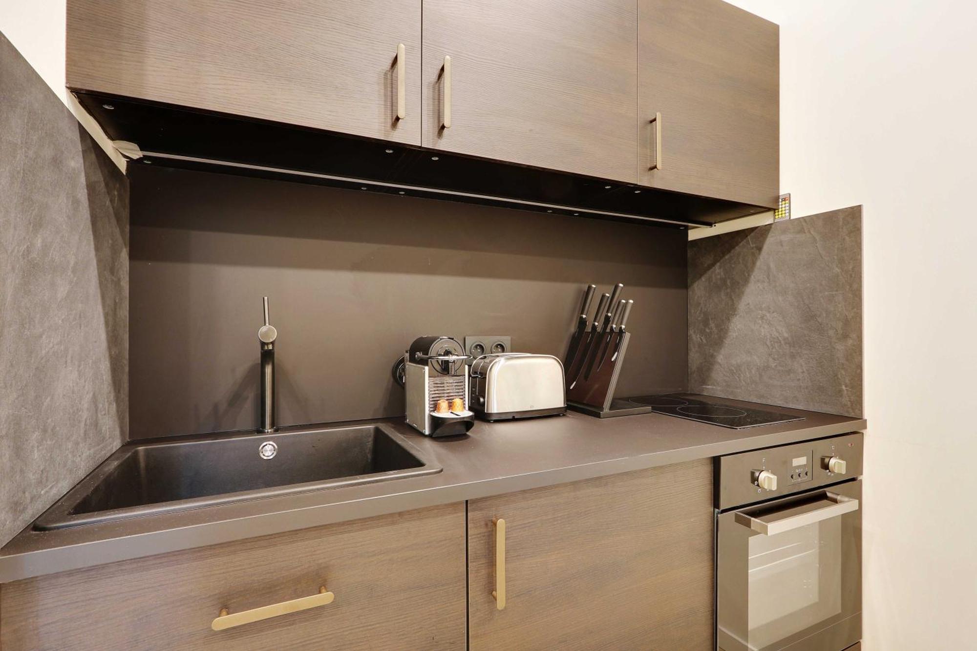 Authentic - 1br-4p - Le Marais Apartment *