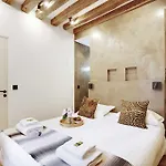 Authentic Apartment - 1Br-4P - Le Marais